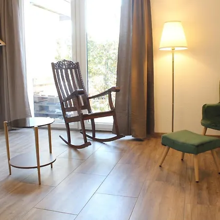 Schwarzwaelder Tierplaetzchen - Terrasse Und Parkplatz Apartment